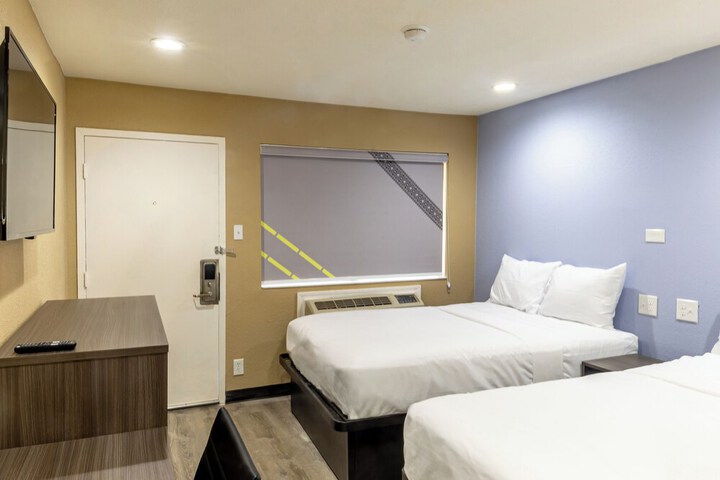 Room 19 of 19