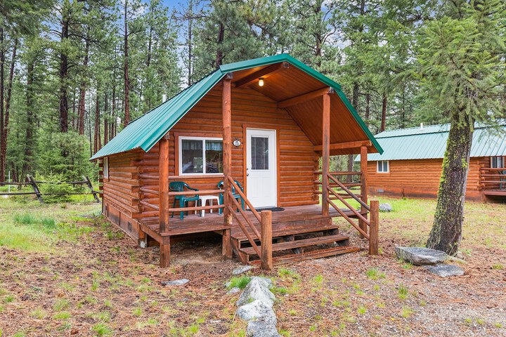 Lost Horse Lodge