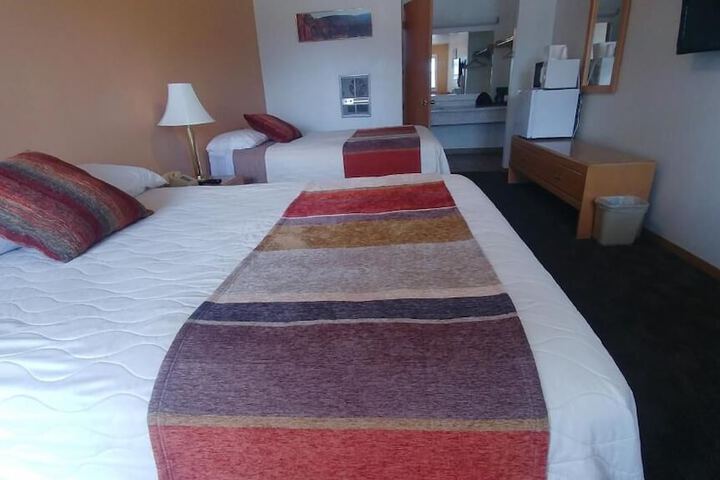 Blue Pine Motel