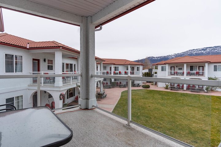 Sandy Beach Suites