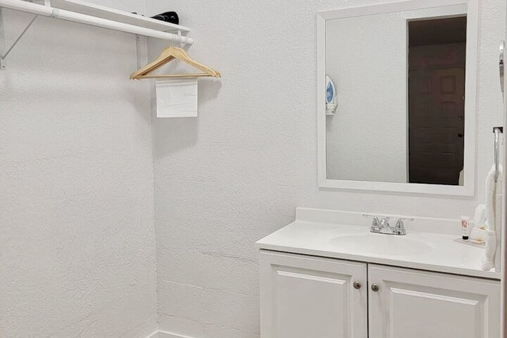Room 11 of 15