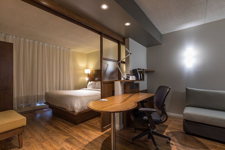 Room 20 of 137