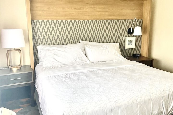 Room 74 of 95