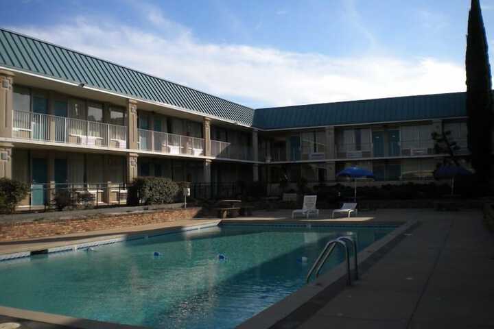 Pool 2 of 18
