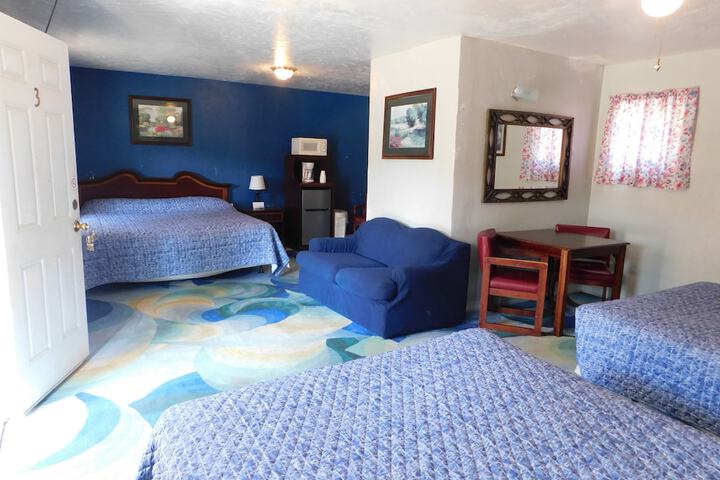 Little Shamrock Motel A1