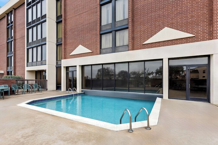 Pool 5 of 40