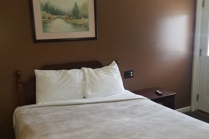 Room 26 of 32
