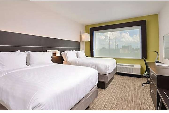 Room 19 of 47