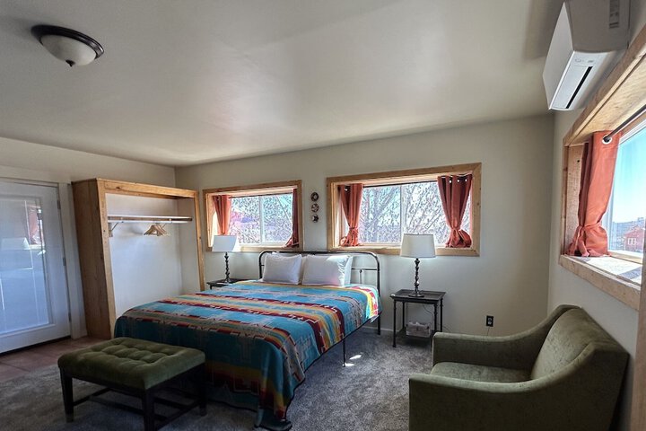 The Rim Rock Inn