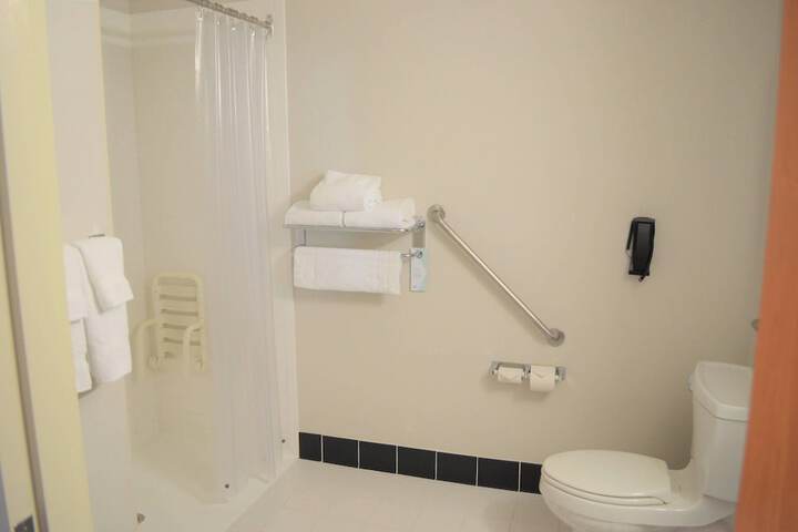 Room 15 of 27