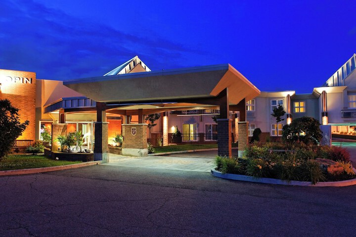 Hotel Sepia