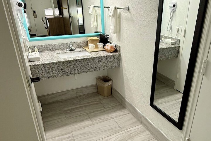 Days Inn by Wyndham Eglin AFB