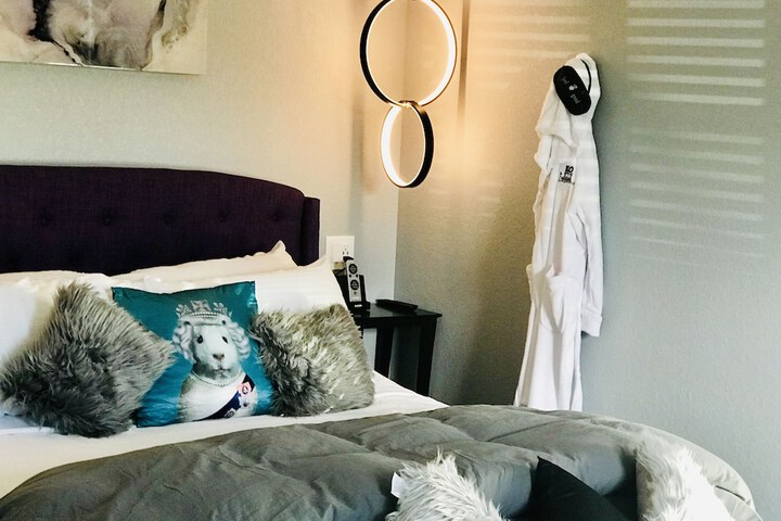 Room 16 of 56