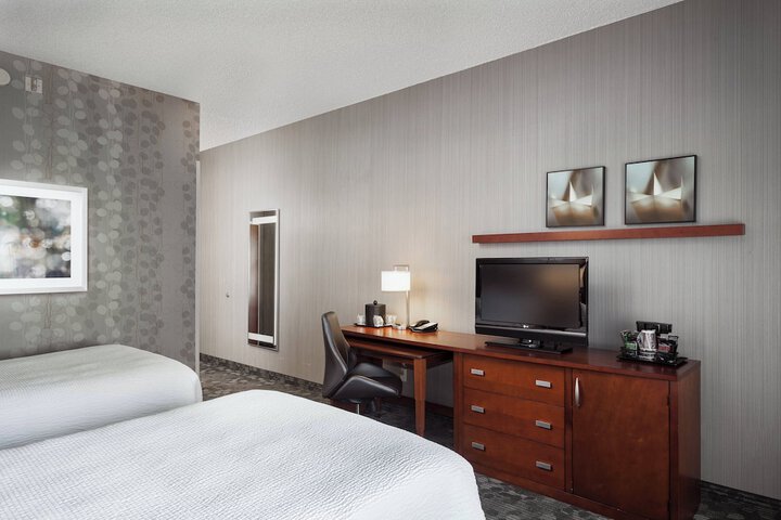 Room 16 of 33