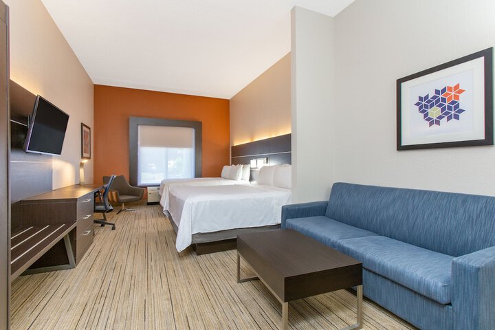 Room 15 of 35