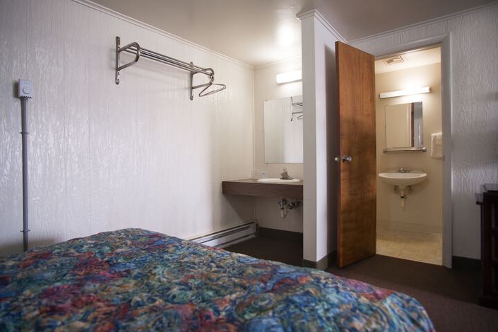 Rosemount Motel