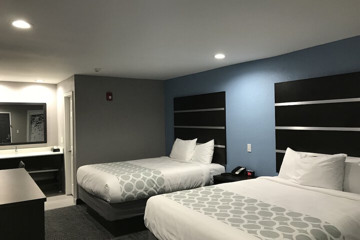 Room 10 of 19