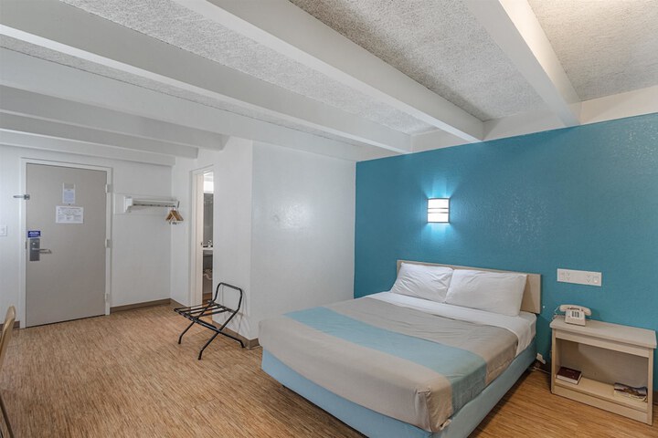 Room 36 of 45