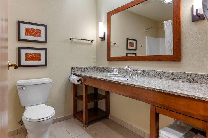Comfort Suites Marquette
