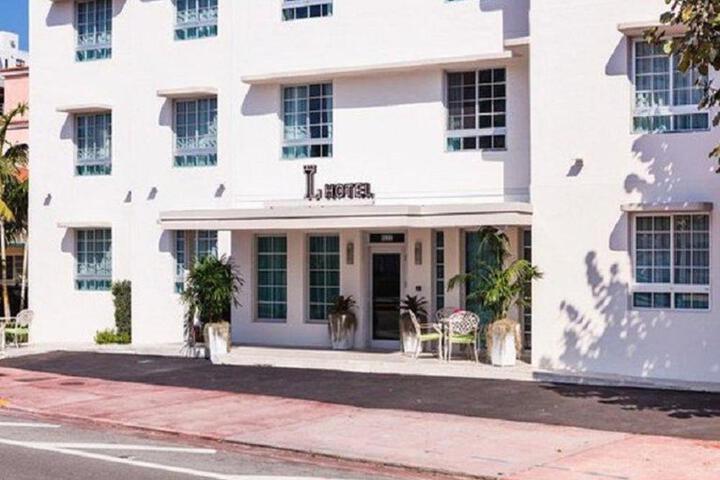 L Hotel