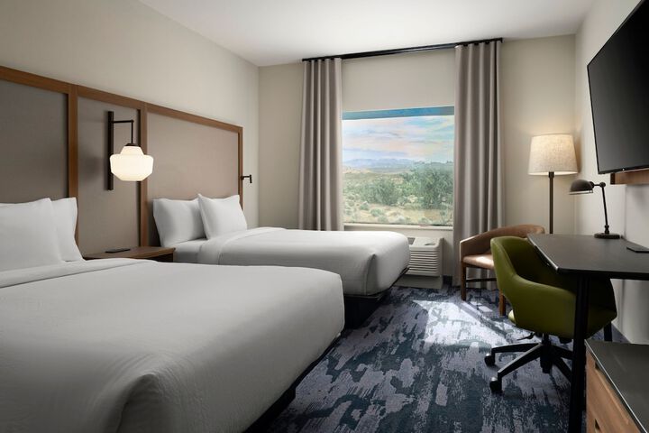Room 11 of 27