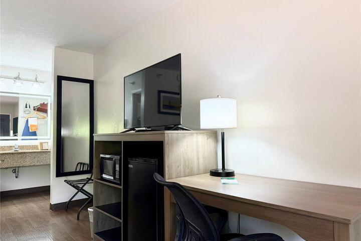 QUALITY INN AND SUITES