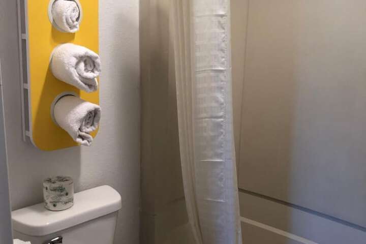 Room 22 of 29