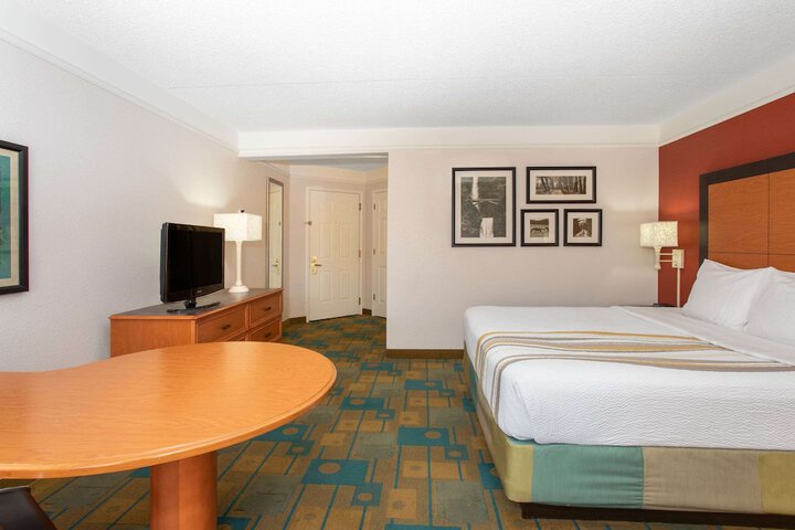Room 19 of 31