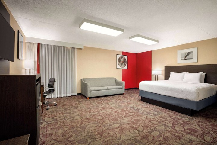 Room 19 of 65