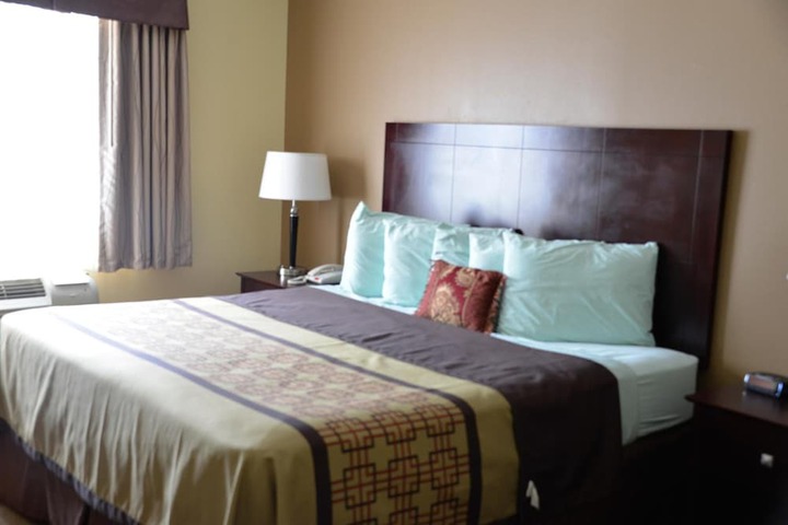 Room 12 of 24