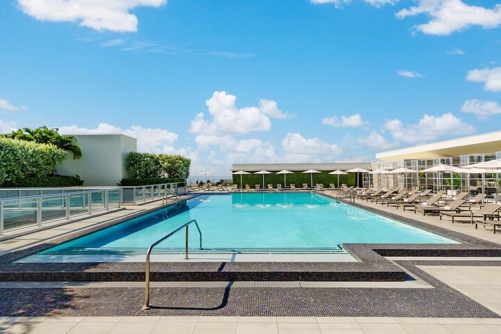 Costa Hollywood Beach Resort