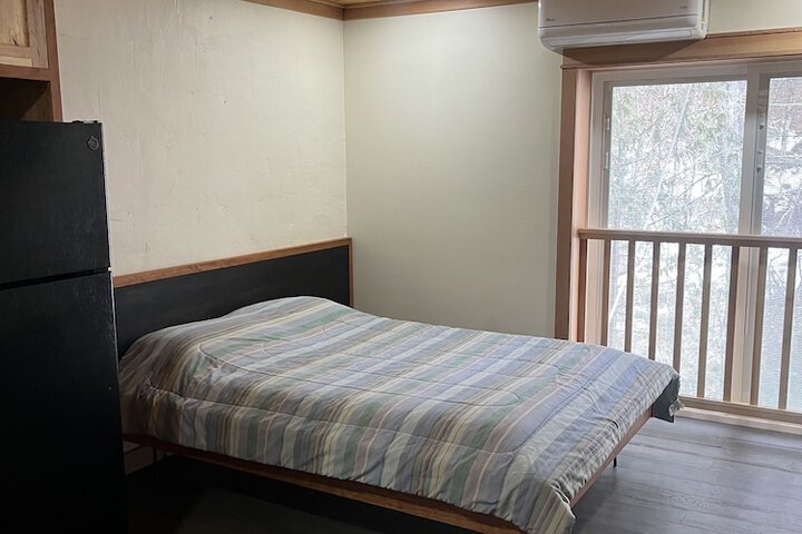 Room 10 of 29