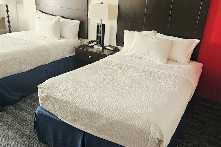 Ramada Plaza by Wyndham Sheridan Hotel & Convention Center