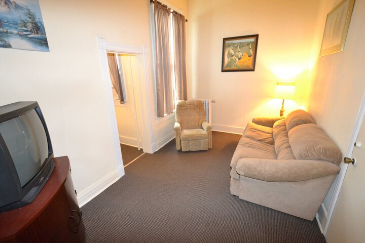 Room 15 of 38