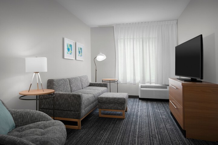 Room 33 of 54