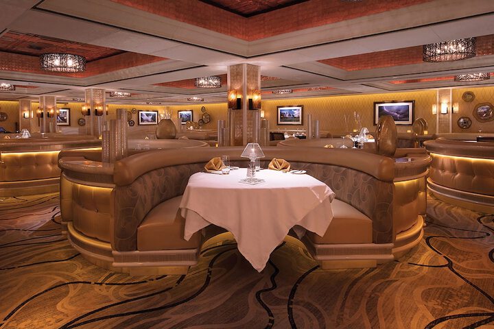 Dining 14 of 21