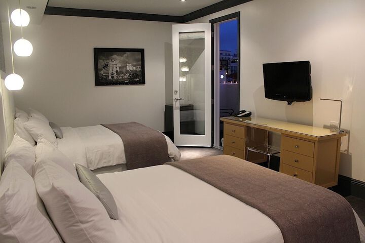 Room 12 of 34
