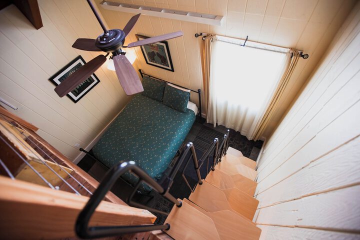Room 115 of 157