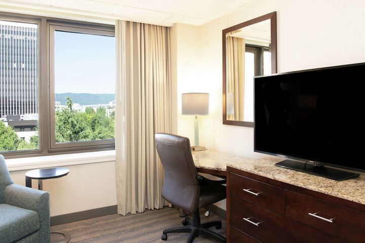 Room 25 of 116
