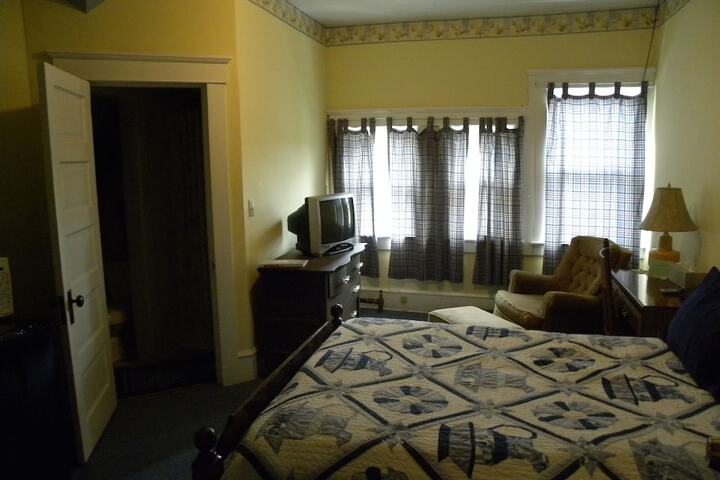 Victorian Charm Inn