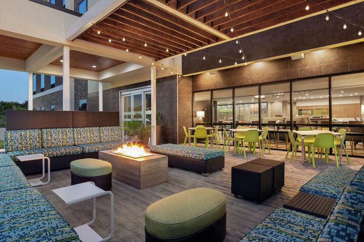 Terrace/Patio 49 of 53