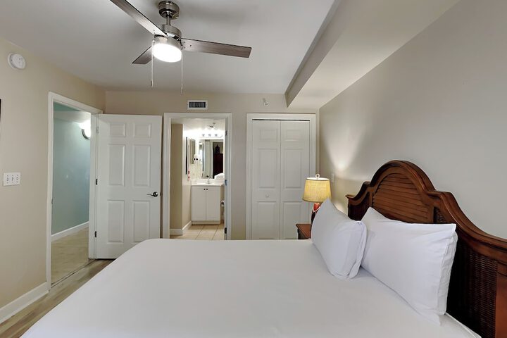 Room 43 of 102