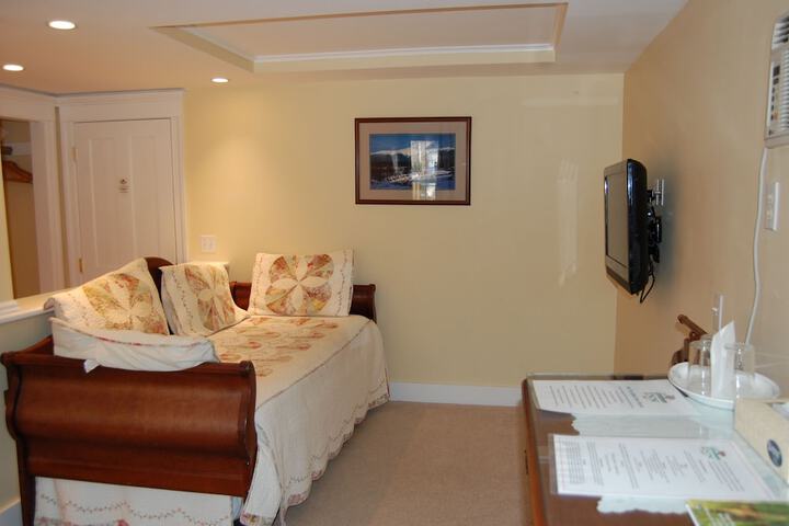 Room 29 of 129