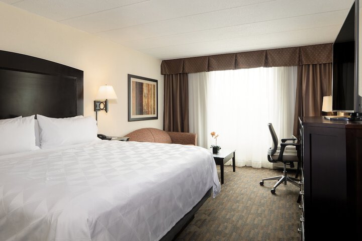 Room 33 of 56