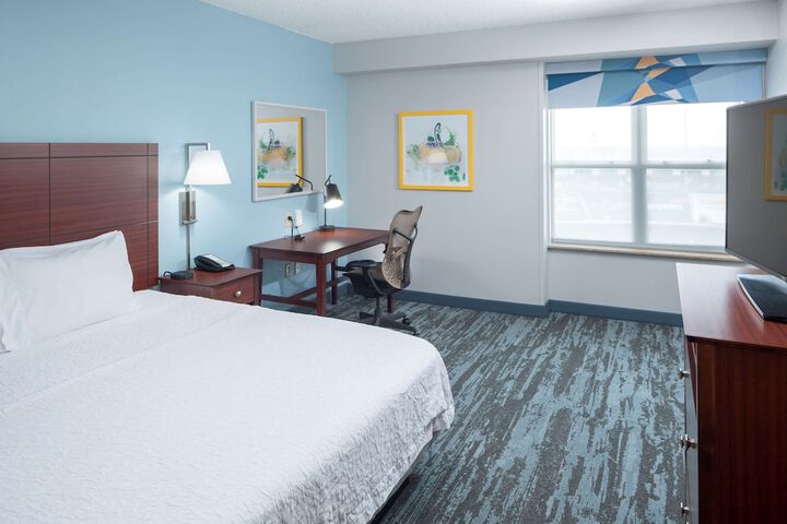 Room 33 of 42