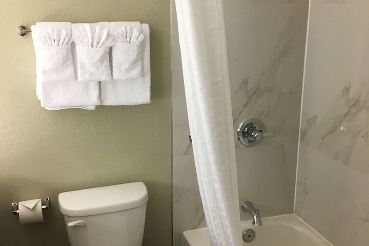 Room 19 of 28