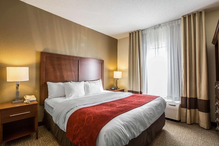 Room 32 of 41