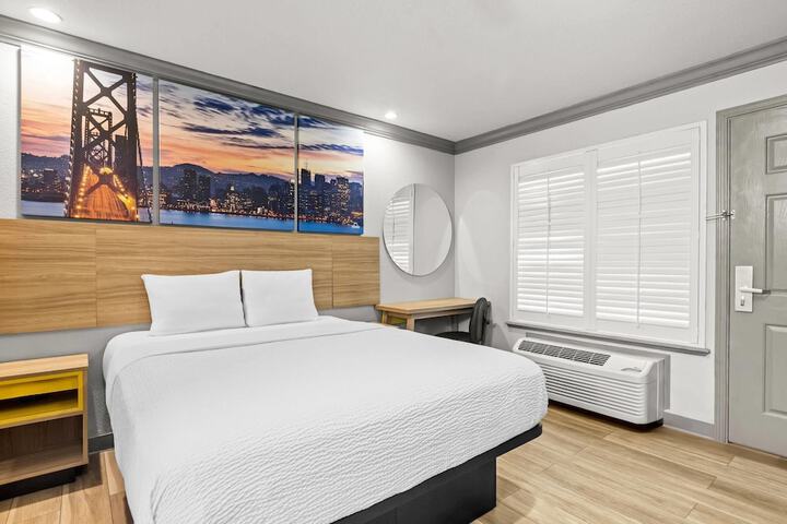 Days Inn by Wyndham San Francisco S / Oyster Point Airport