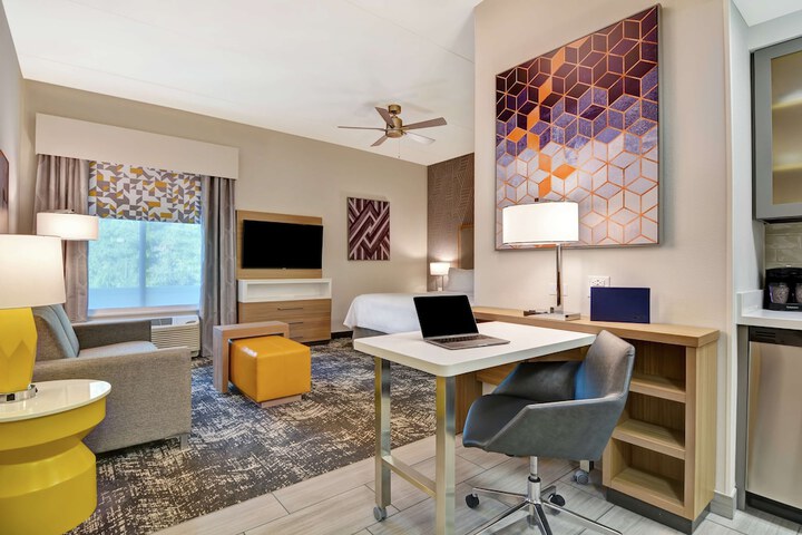 Room 21 of 40