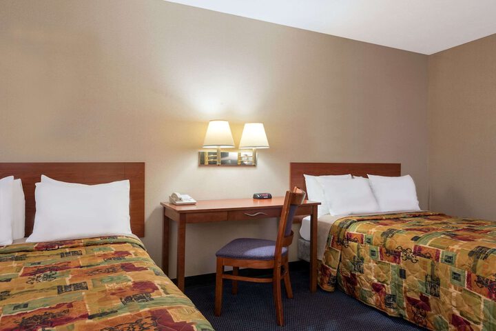 Knights Inn Elizabethtown